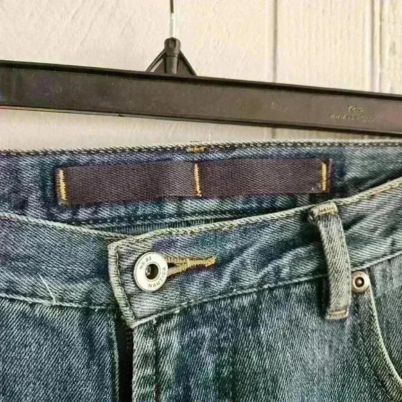 Nautica Relaxed Fit  Mid-rise Straight Leg Medium Wash Jeans Size 32W x 30L EUC - Picture 2 of 12